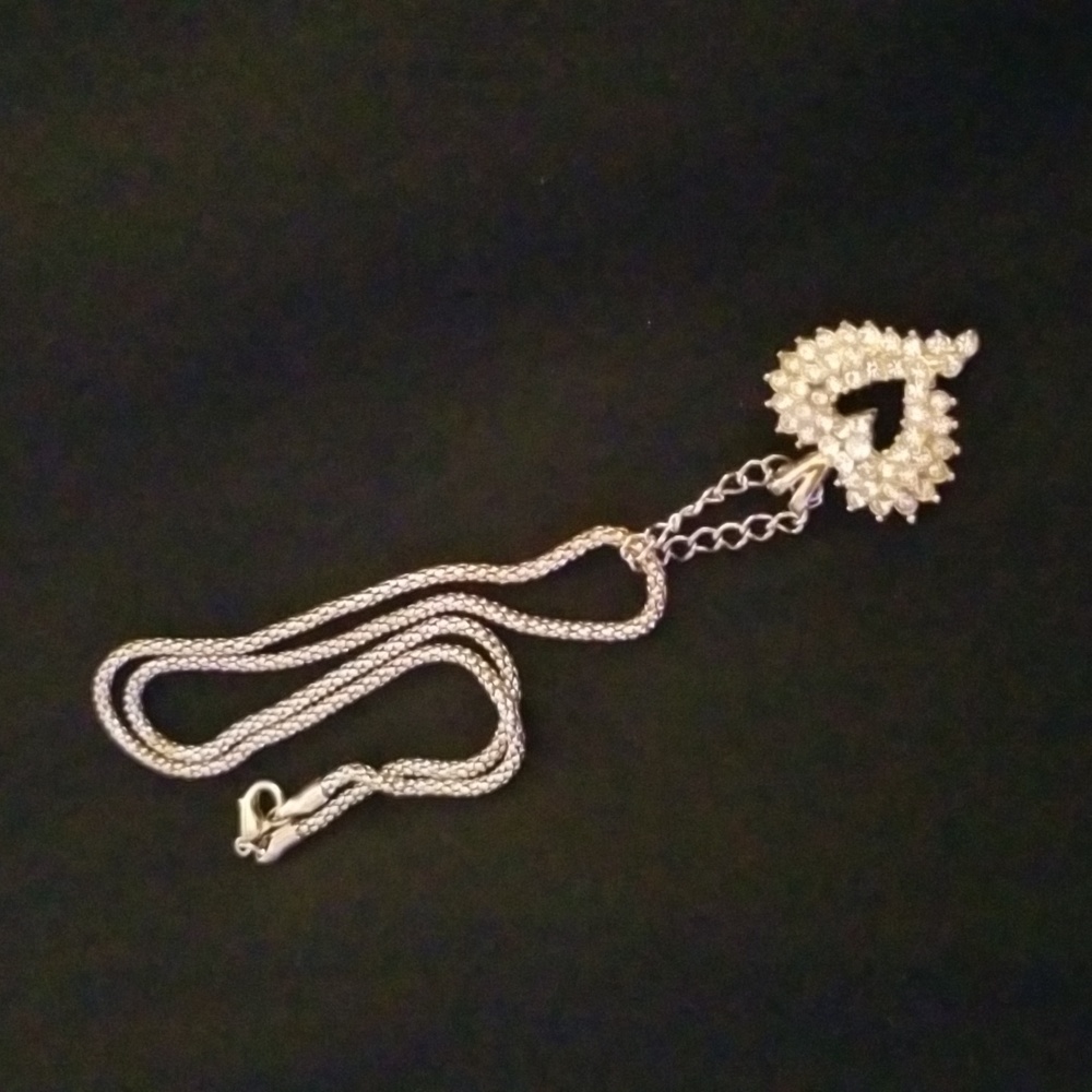 Asymmetrical Heart Pendant - Picture 6 of 7